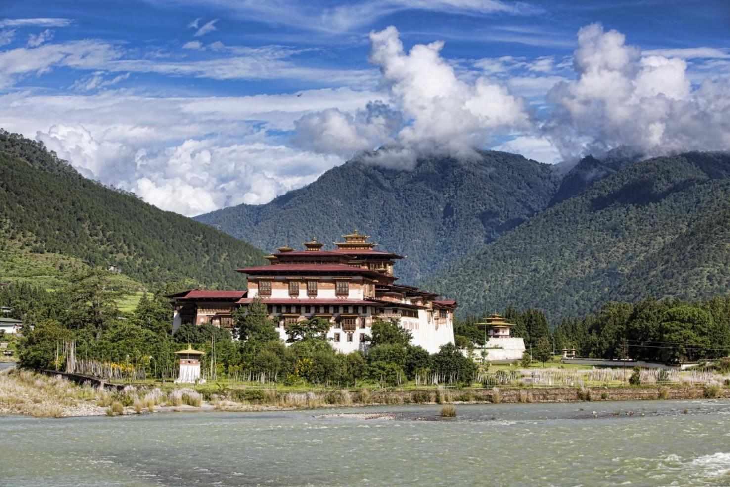 Bhutan Discovery    Bhutan Holiday Package