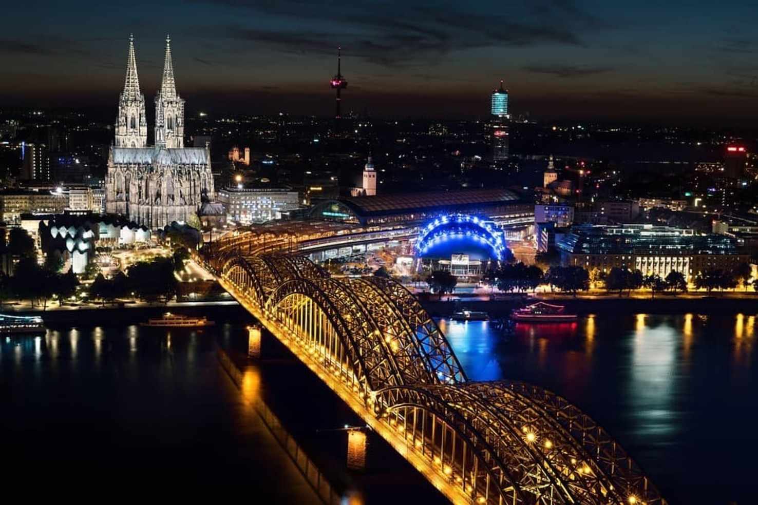 Large cologne cathedral