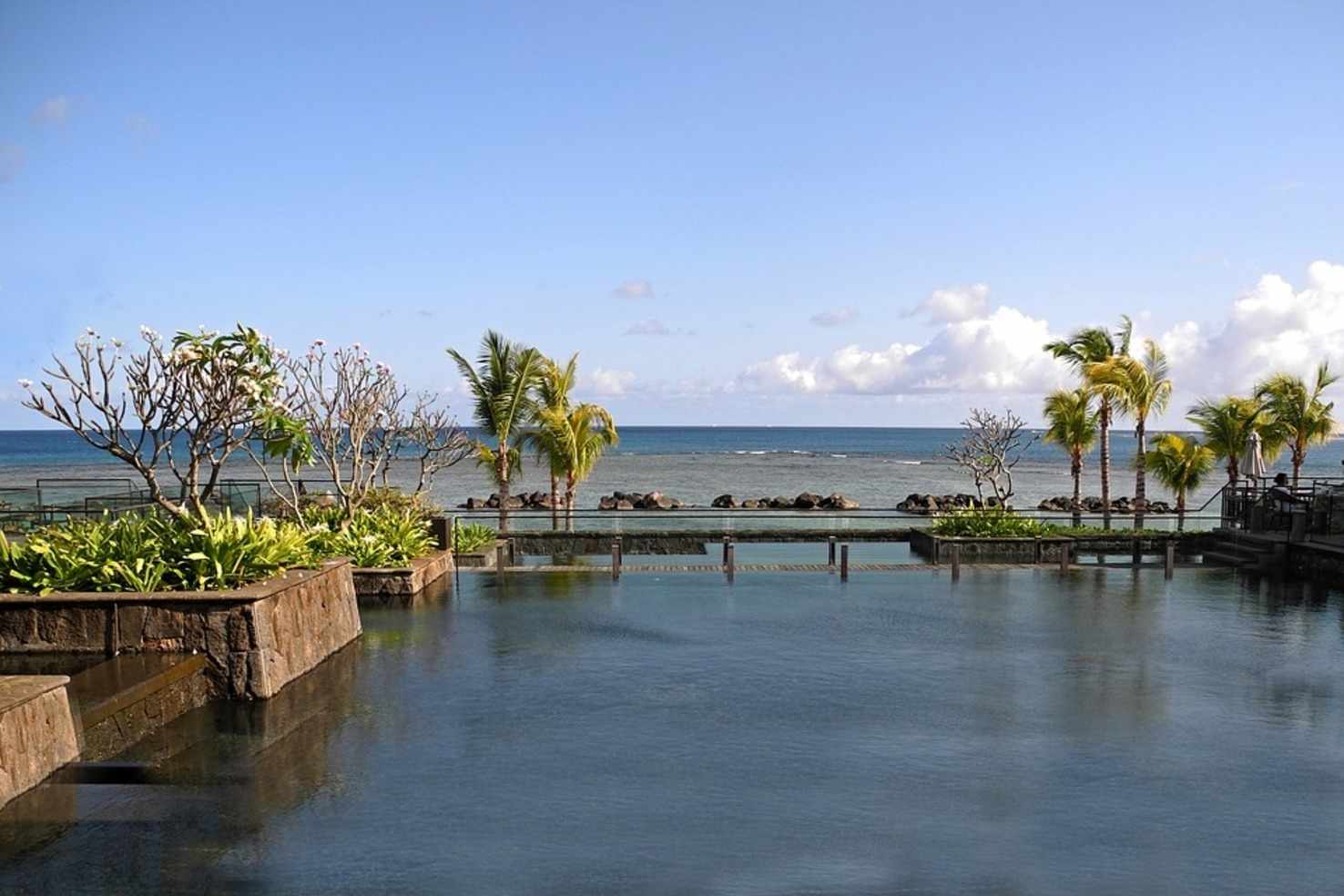 Large travel mauritius ocean water swimming pool view