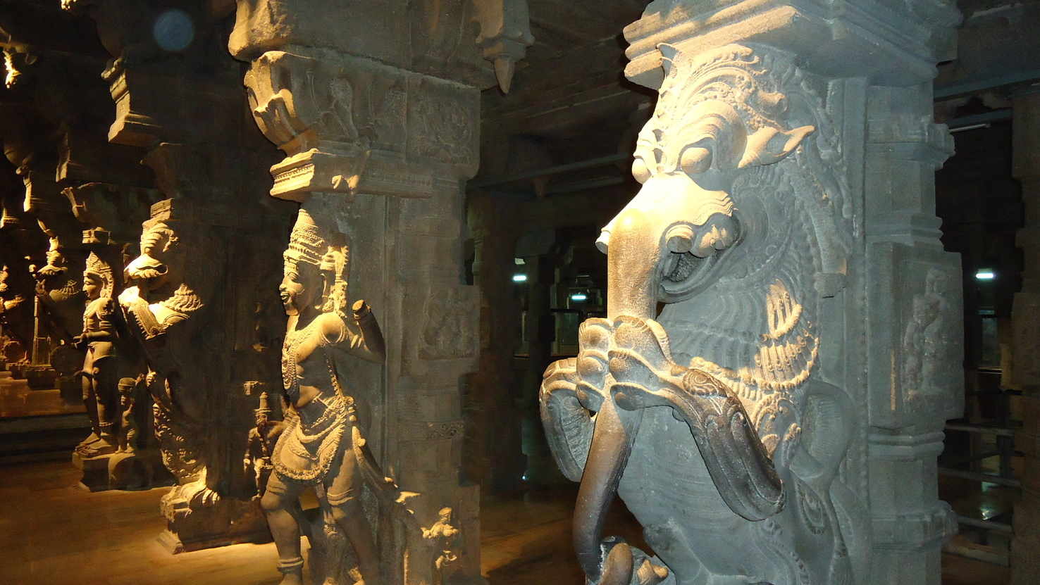 Large stone art meenakshi temple madurai tamilnadu   panoramio