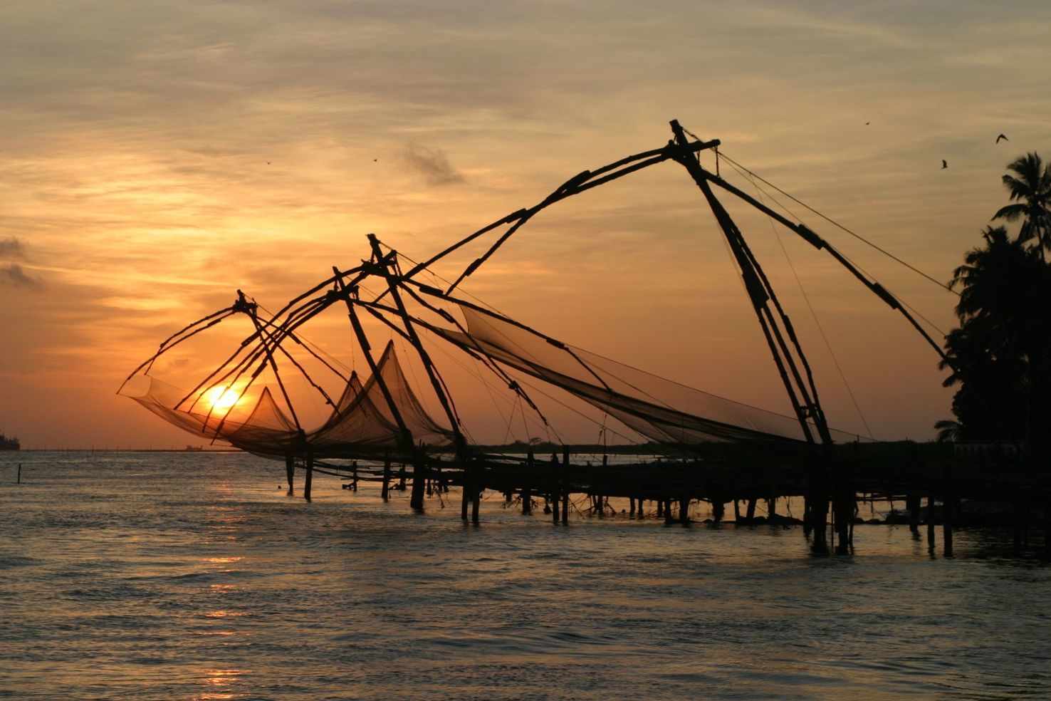 Large chinese fishing nets cochin