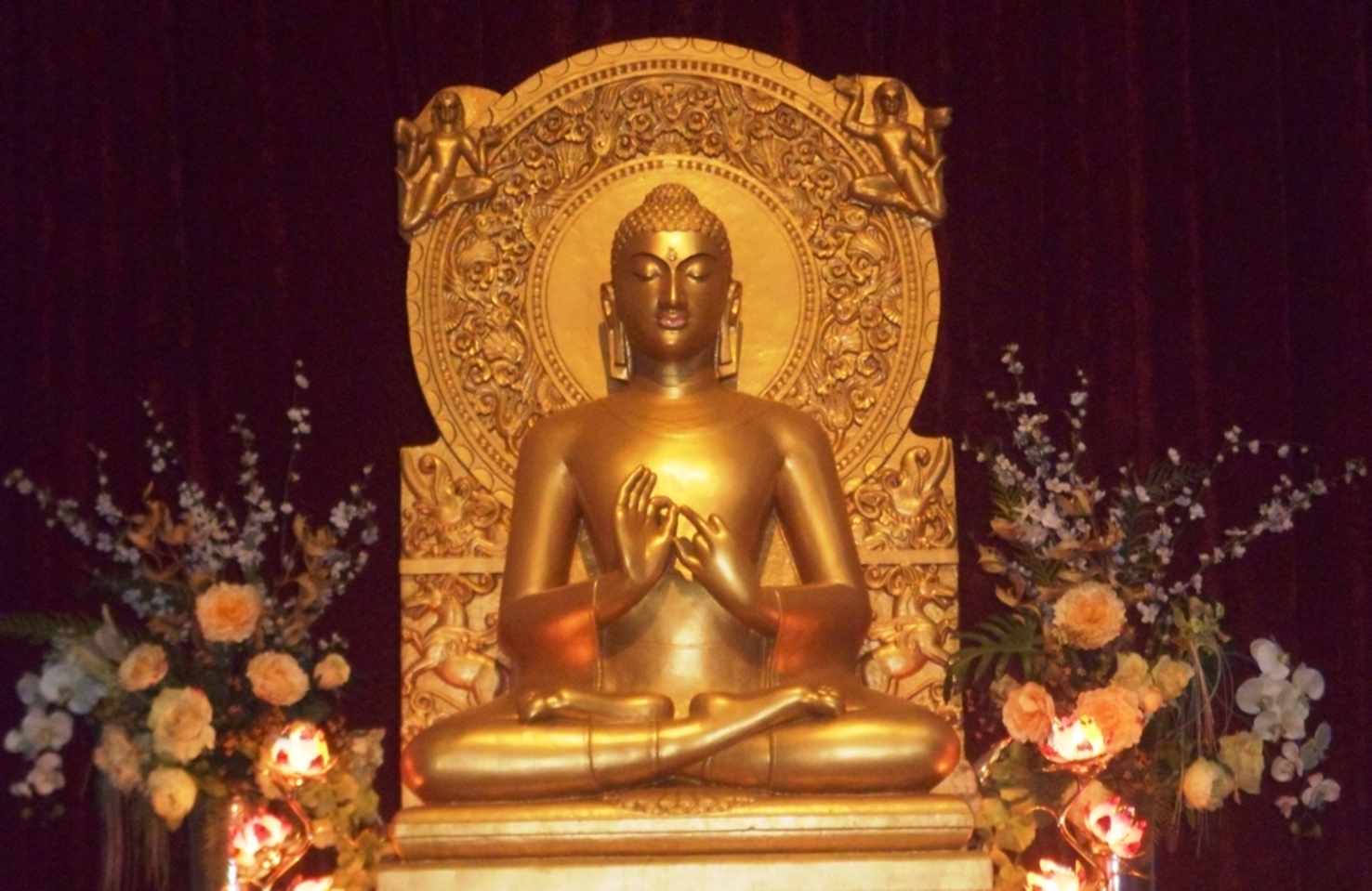 Large mulgandha kuti vihar  beneras  idol of lord buddha 1 