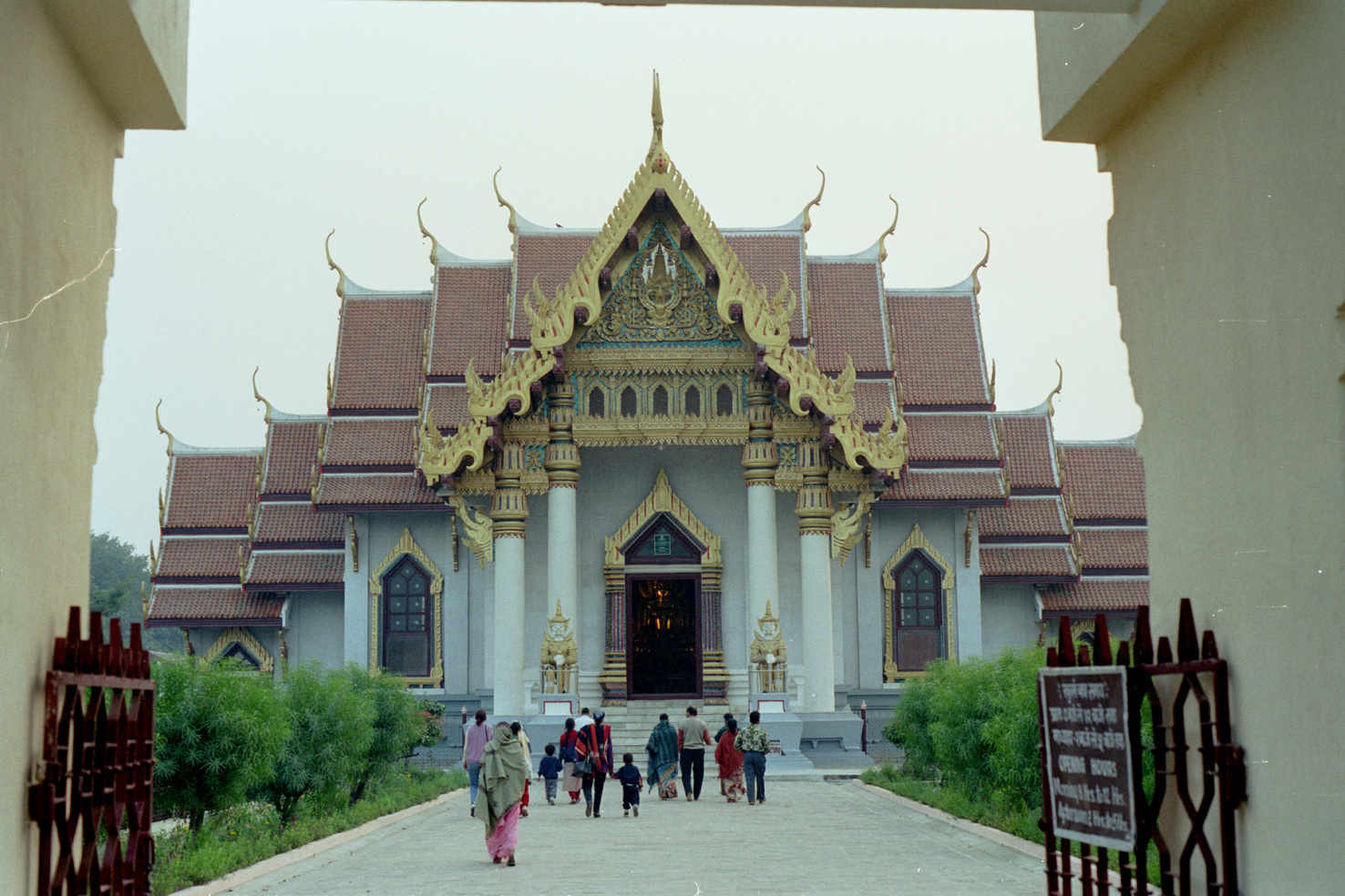 Large bodh gaya tai temple