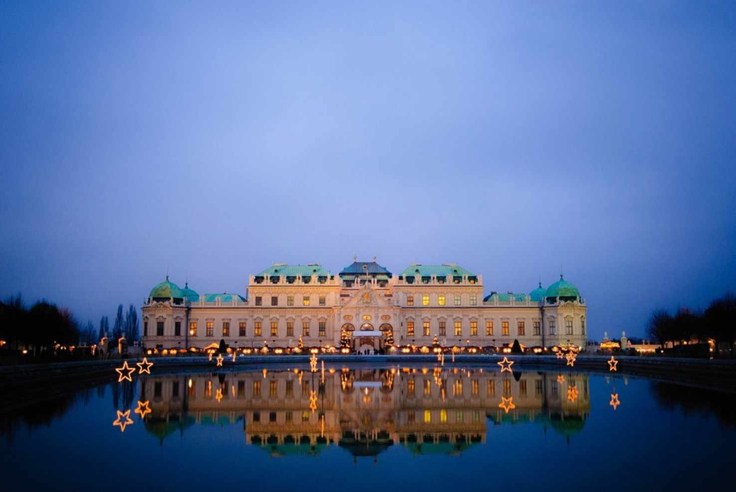Large night belvedere vienna austria mirroring castle